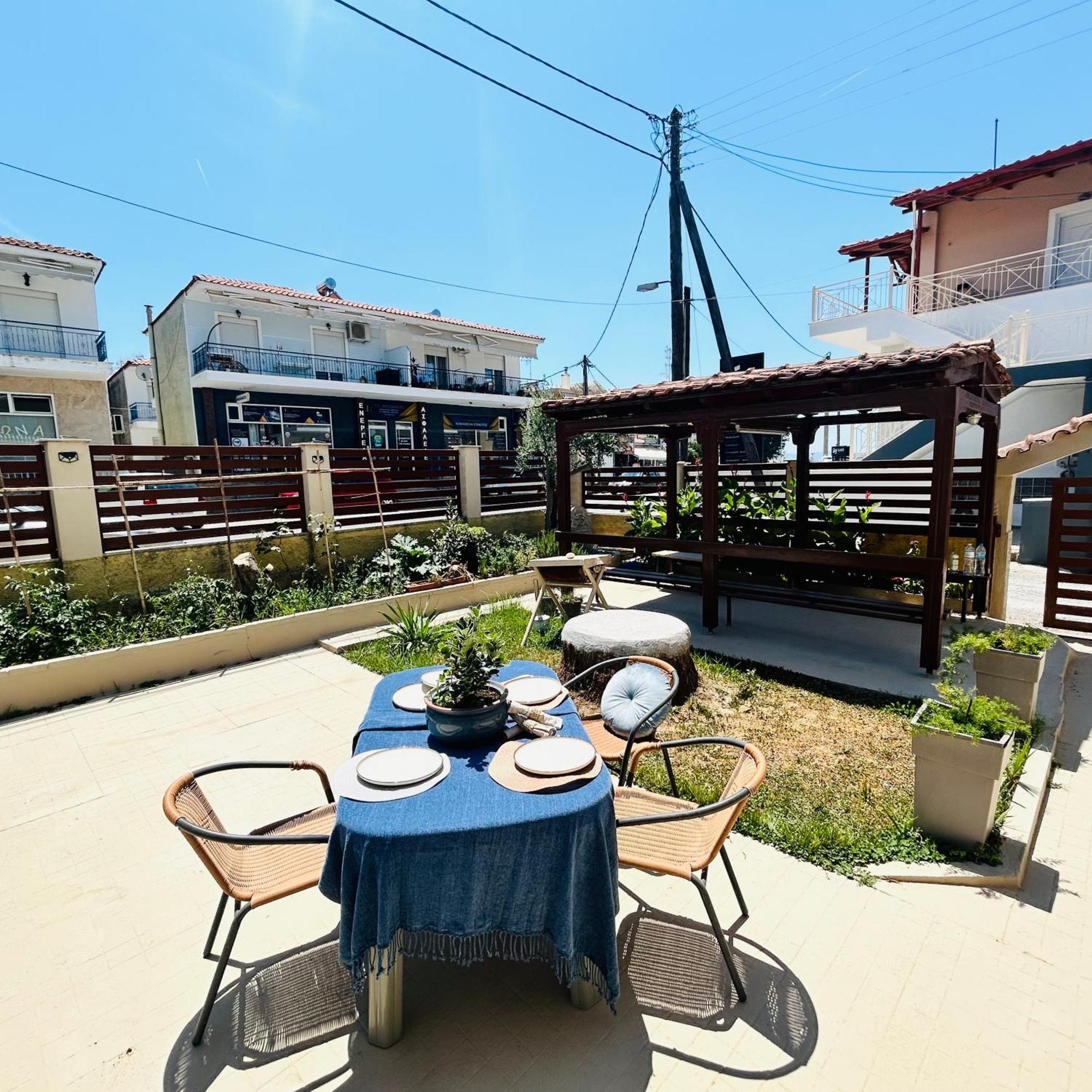 Next To The Beach Apartments Ofrínion المظهر الخارجي الصورة