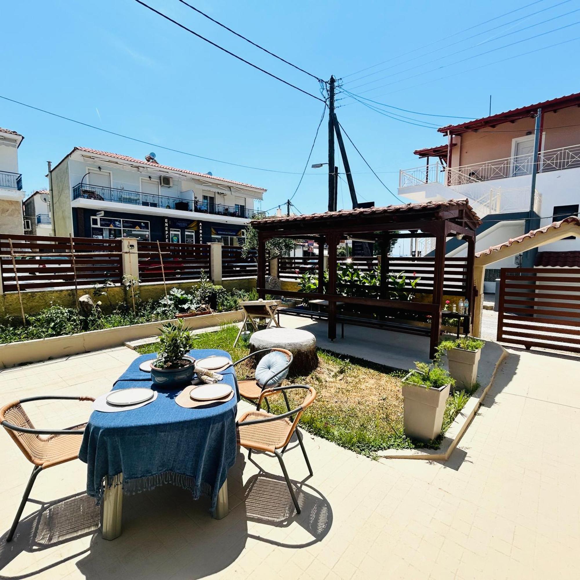 Next To The Beach Apartments Ofrínion المظهر الخارجي الصورة