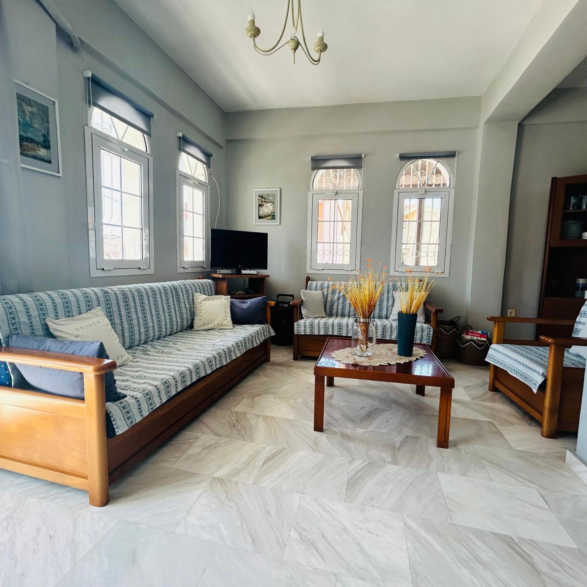 Next To The Beach Apartments Ofrínion المظهر الخارجي الصورة