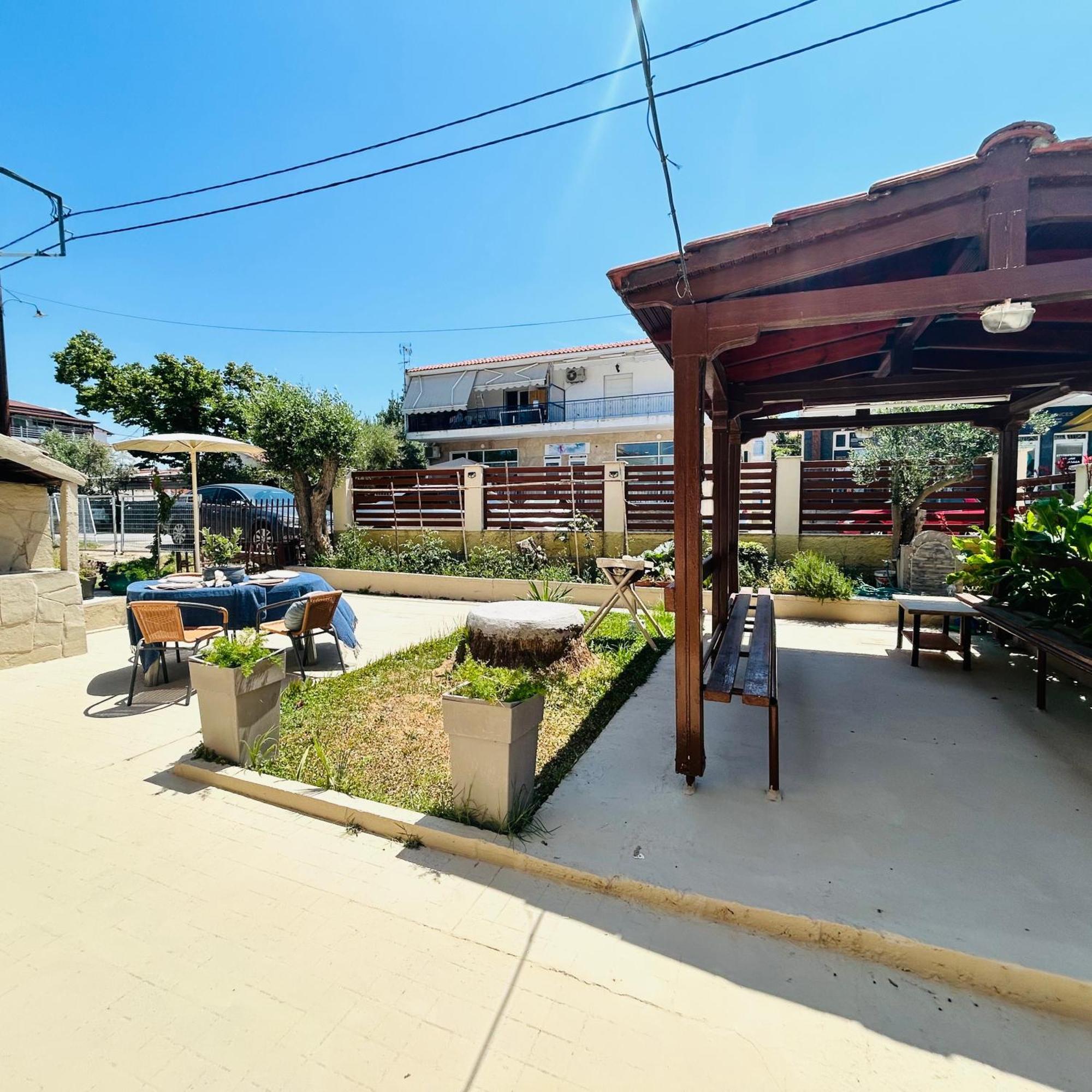 Next To The Beach Apartments Ofrínion المظهر الخارجي الصورة
