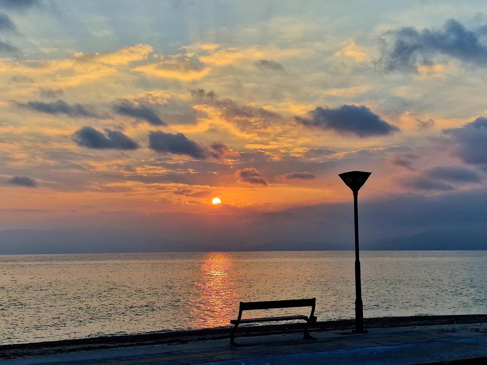 Next To The Beach Apartments Ofrínion المظهر الخارجي الصورة